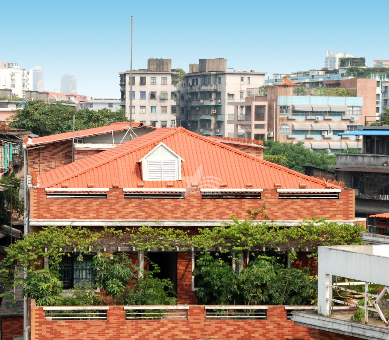 常德新农村建房：琉璃瓦与合成树脂瓦对比，何者更适合？